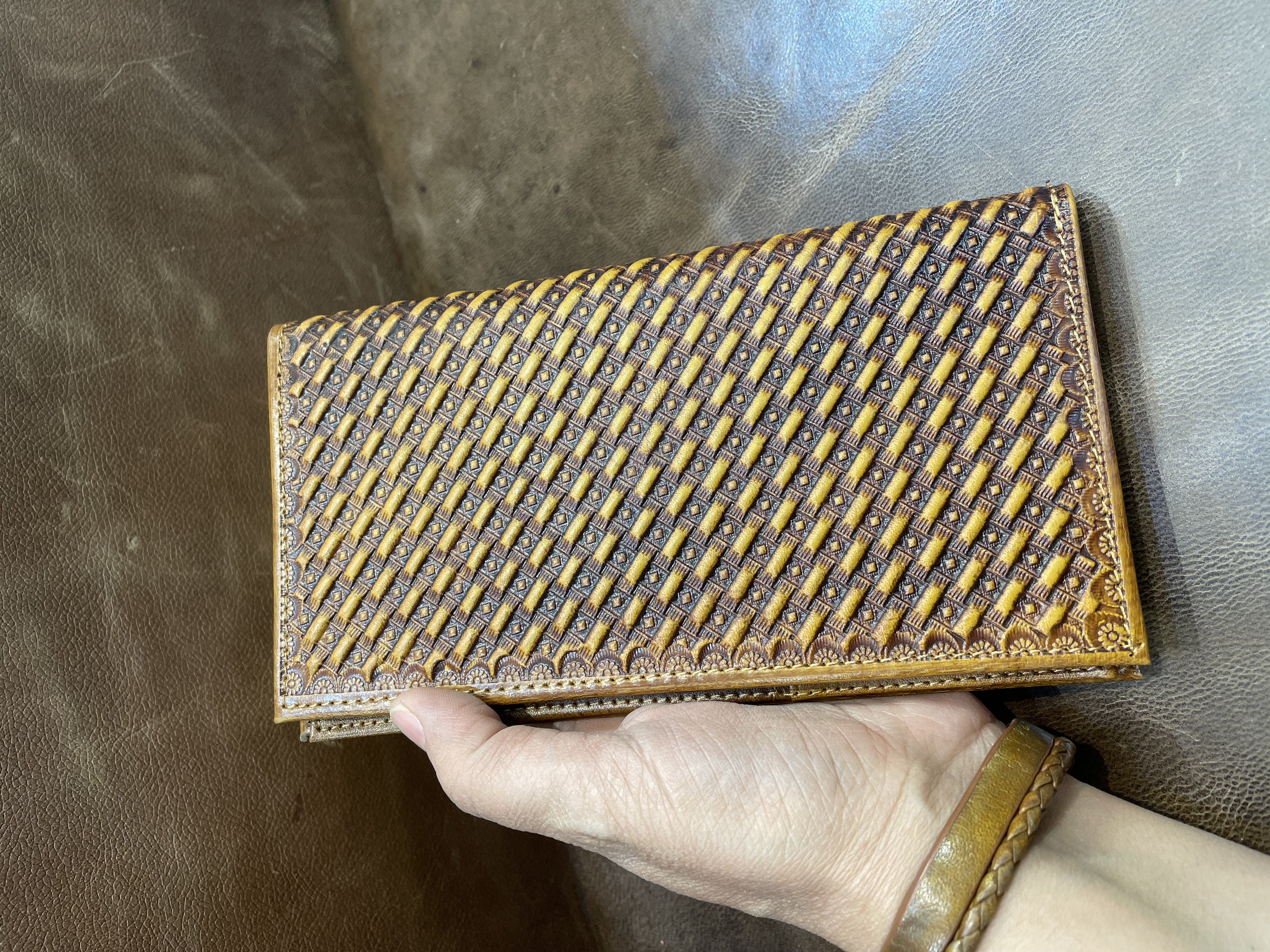 کیف پول کتی حکاکی حصیری -چرم گابای